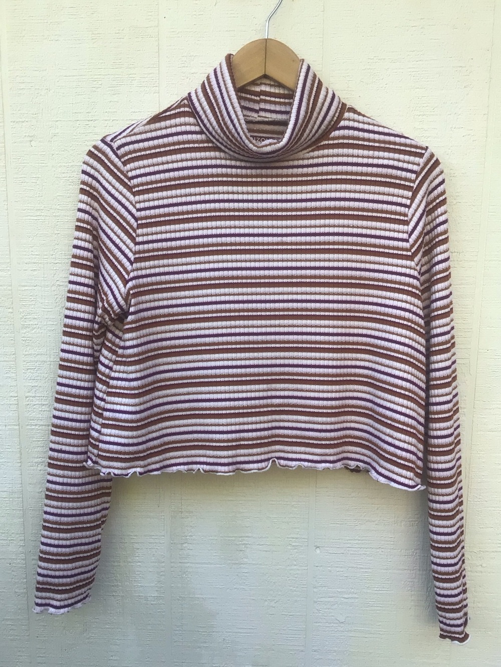 Retro Ribbed striped lettuce trim cropped turtle neck long sleeve top